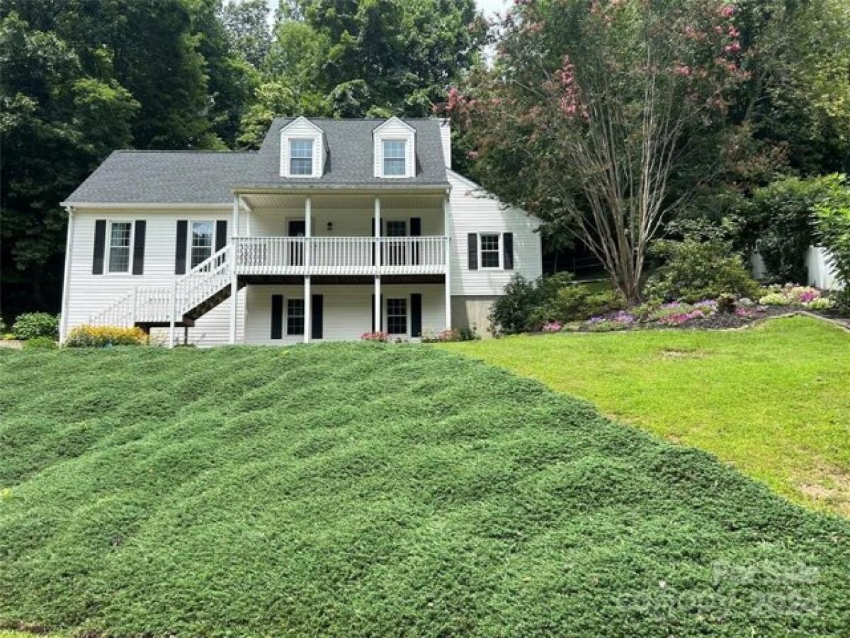 Picture of Home For Sale in Waynesville, North Carolina, United States
