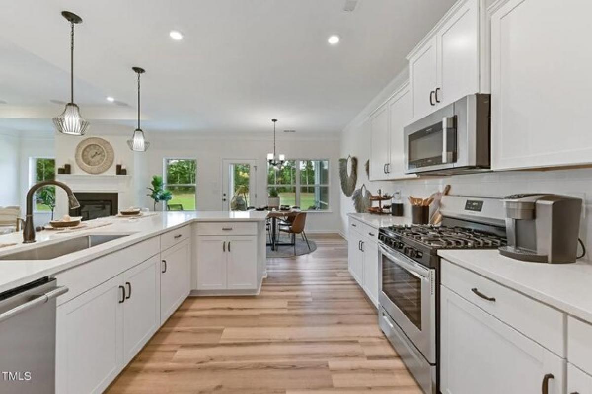 Picture of Home For Sale in Angier, North Carolina, United States