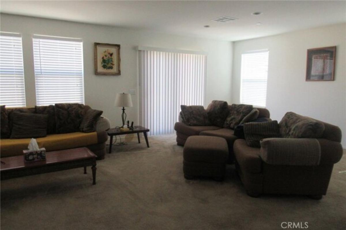 Picture of Home For Sale in Victorville, California, United States