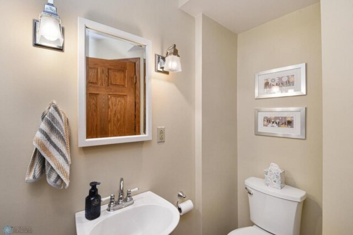 Picture of Home For Sale in Fargo, North Dakota, United States