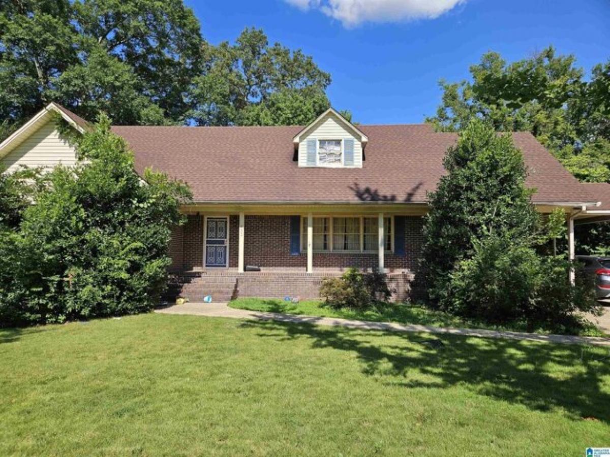 Picture of Home For Sale in Birmingham, Alabama, United States
