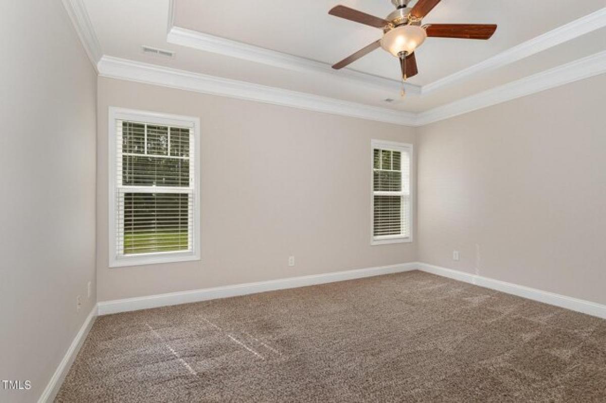 Picture of Home For Sale in Lillington, North Carolina, United States