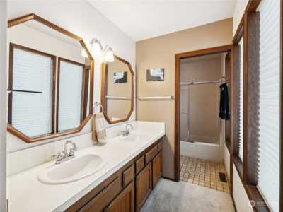 Home For Sale in Anacortes, Washington