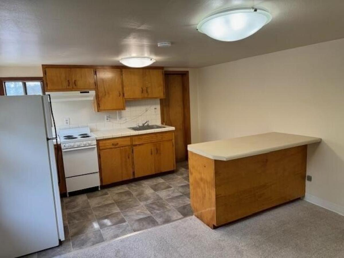 Picture of Home For Sale in Medford, Oregon, United States