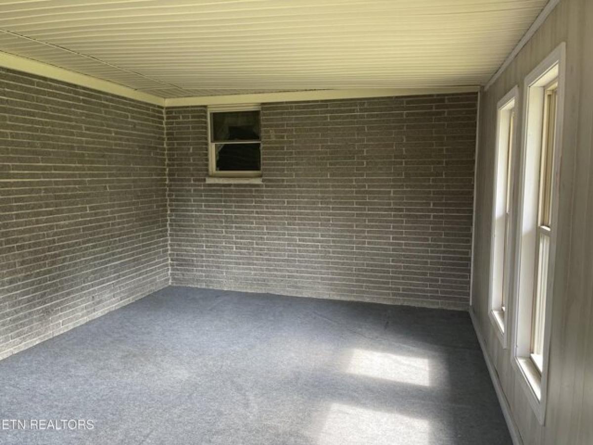 Picture of Home For Sale in Crossville, Tennessee, United States