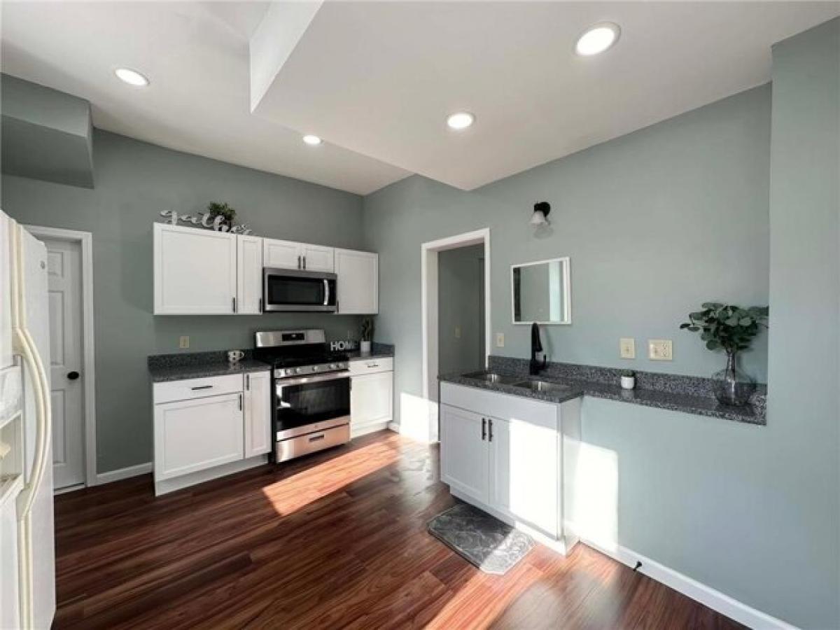 Picture of Home For Sale in Minneapolis, Minnesota, United States