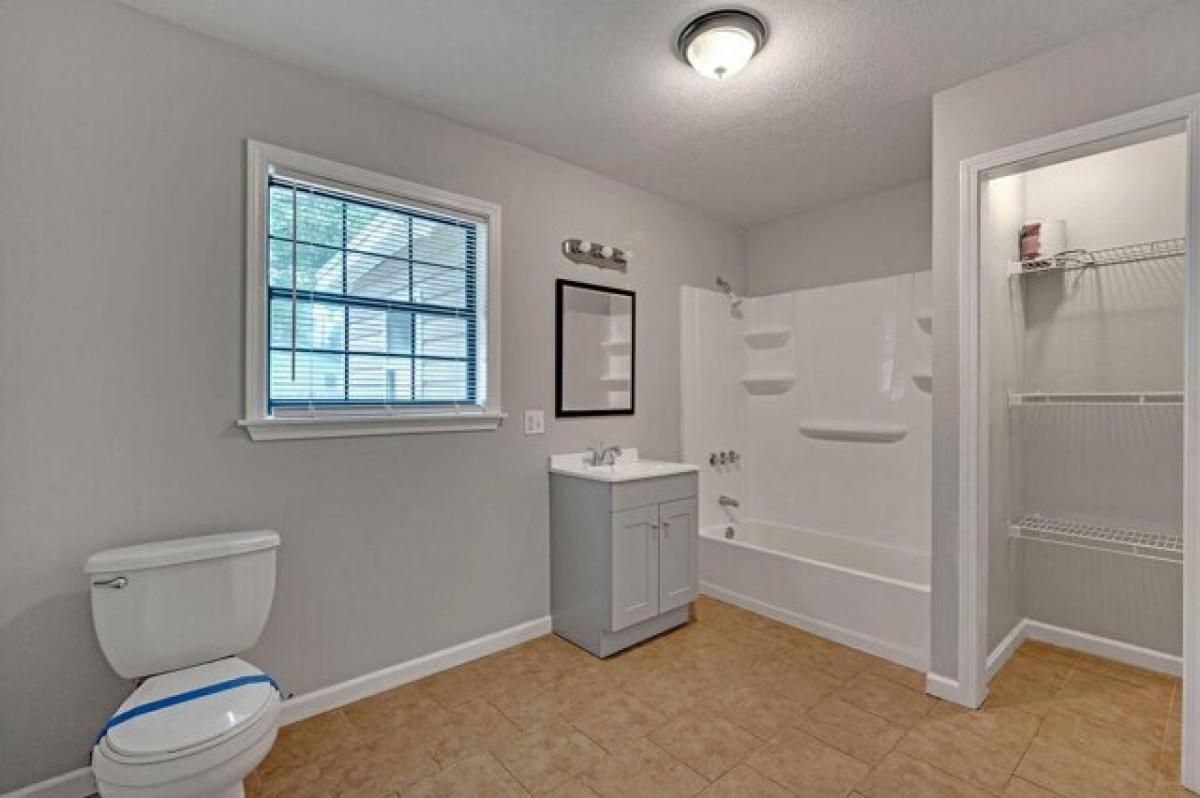 Picture of Home For Sale in Niceville, Florida, United States