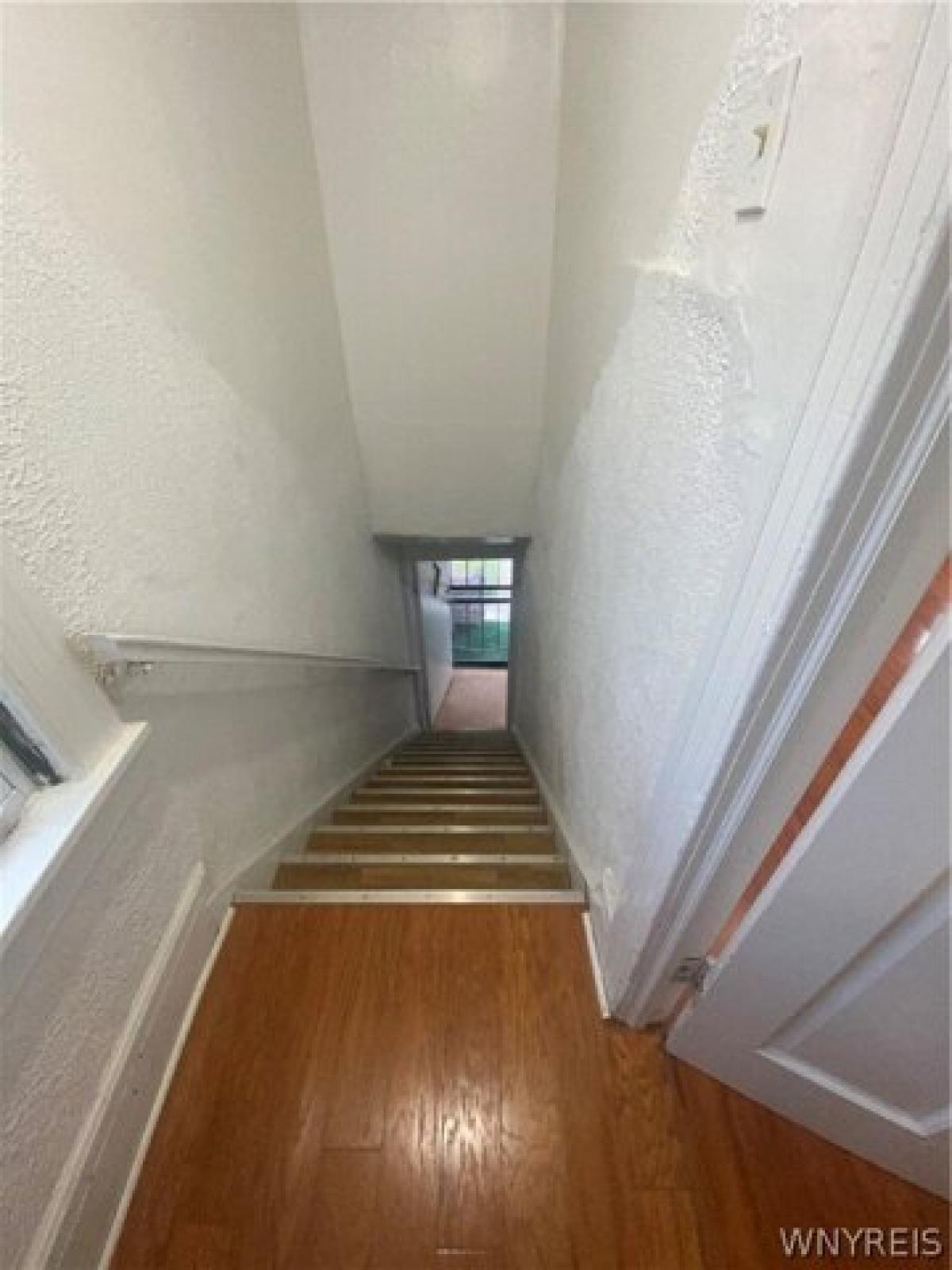 Picture of Home For Sale in Buffalo, New York, United States