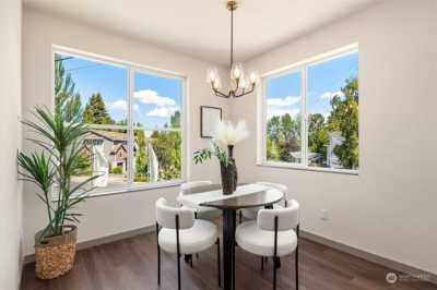 Home For Sale in Lynnwood, Washington