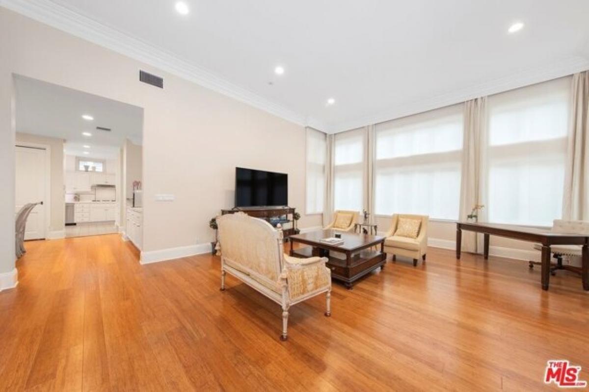 Picture of Home For Sale in Sherman Oaks, California, United States