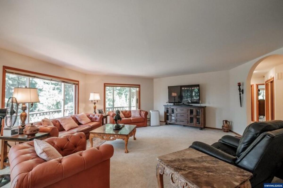 Picture of Home For Sale in Lebanon, Oregon, United States