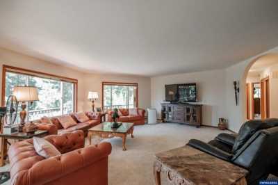 Home For Sale in Lebanon, Oregon