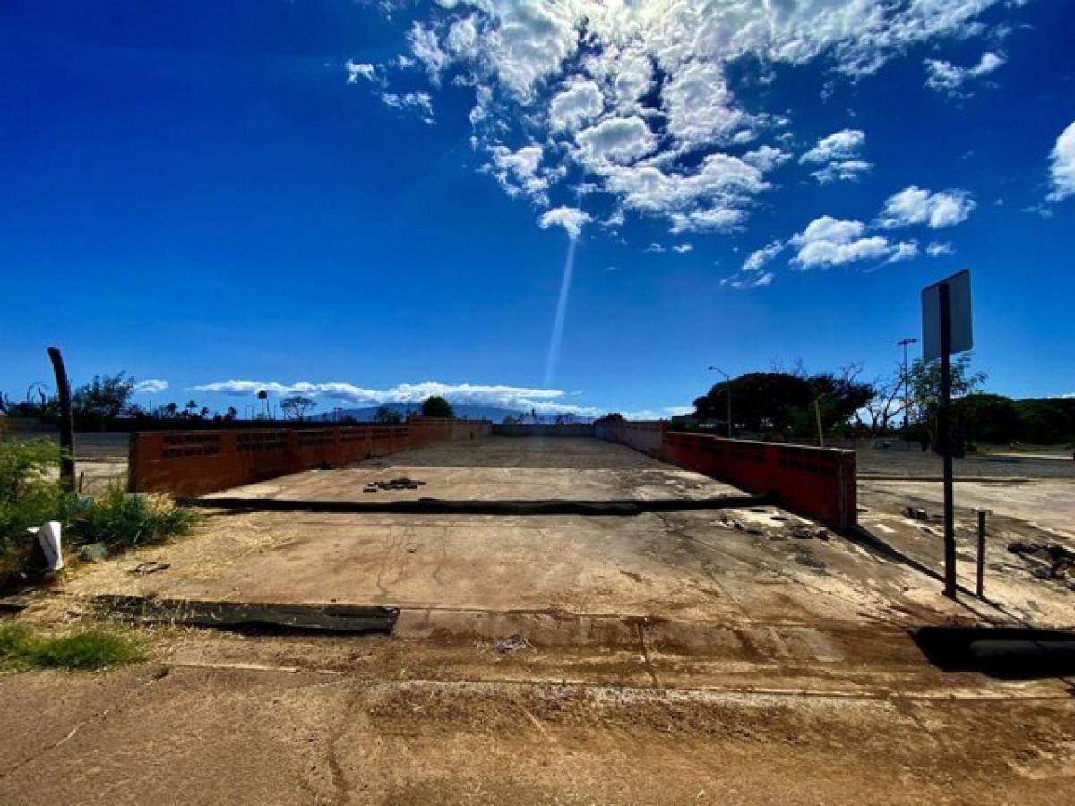 Picture of Residential Land For Sale in Lahaina, Hawaii, United States