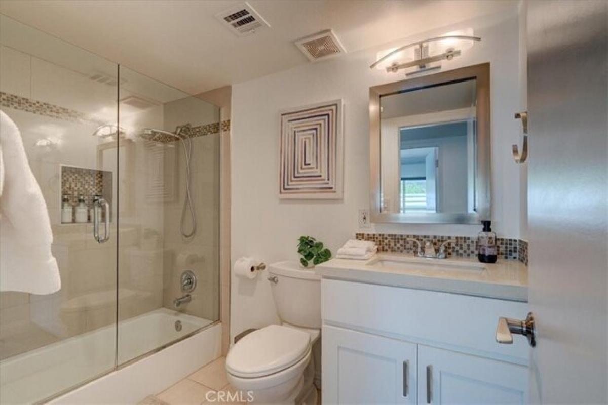 Picture of Home For Sale in Palm Springs, California, United States