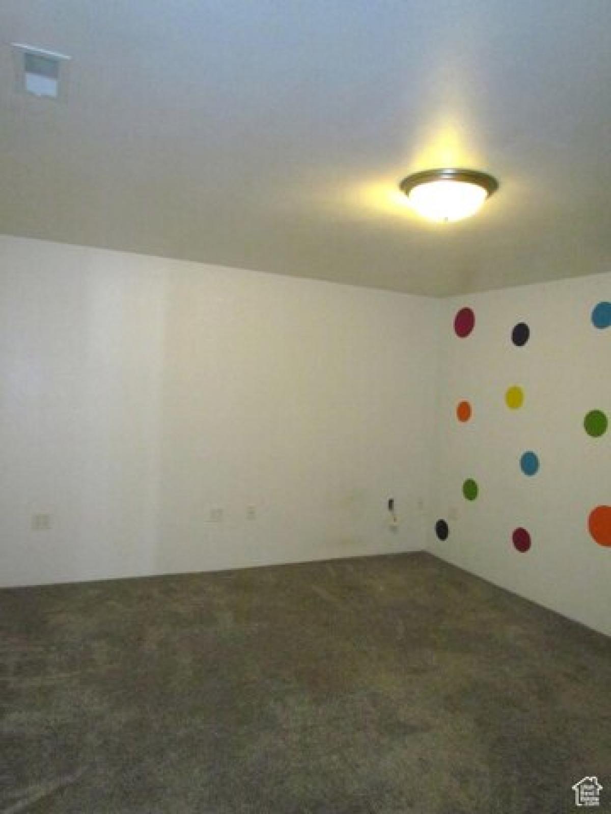 Picture of Home For Sale in West Valley City, Utah, United States