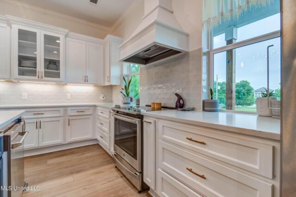 Picture of Home For Sale in Gulfport, Mississippi, United States