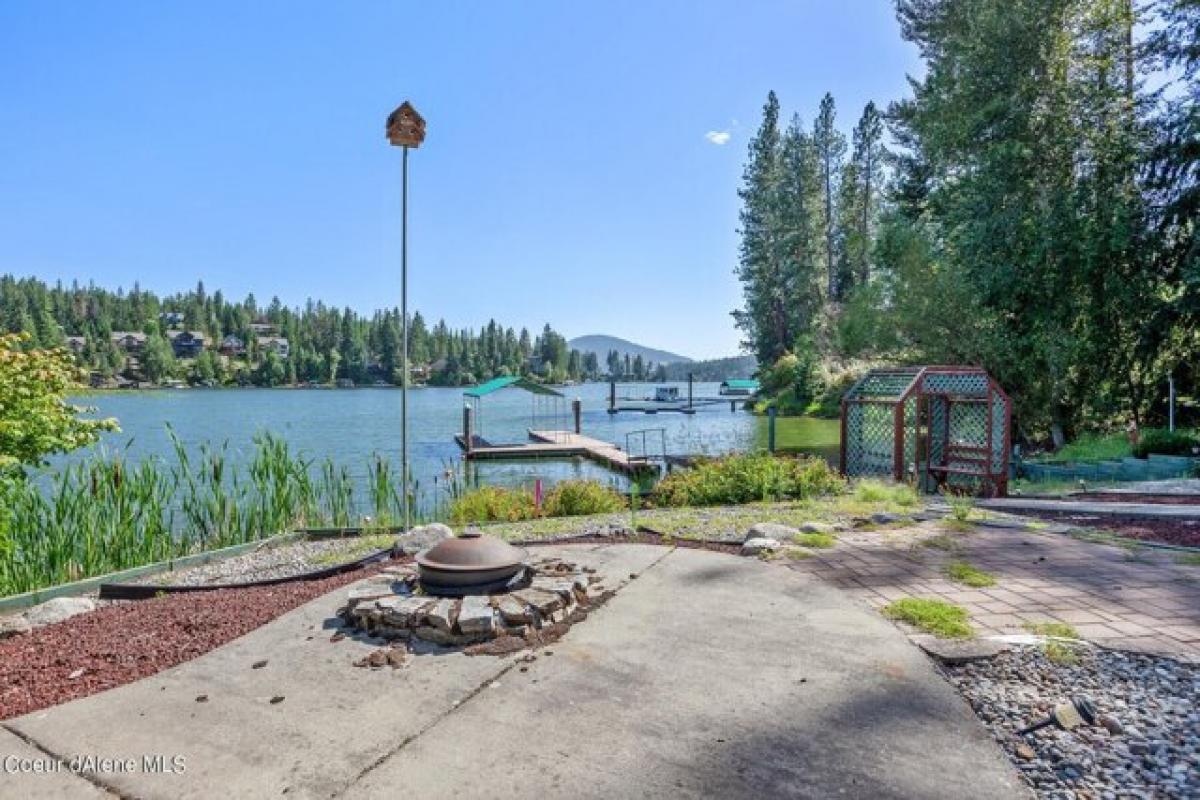 Picture of Home For Sale in Hayden, Idaho, United States