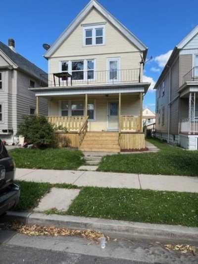 Home For Sale in Milwaukee, Wisconsin