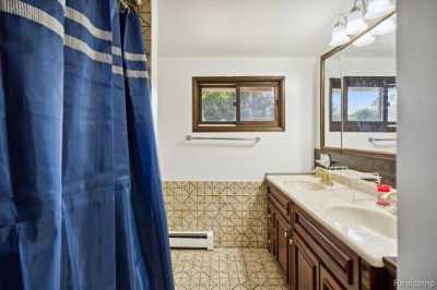 Home For Sale in Warren, Michigan