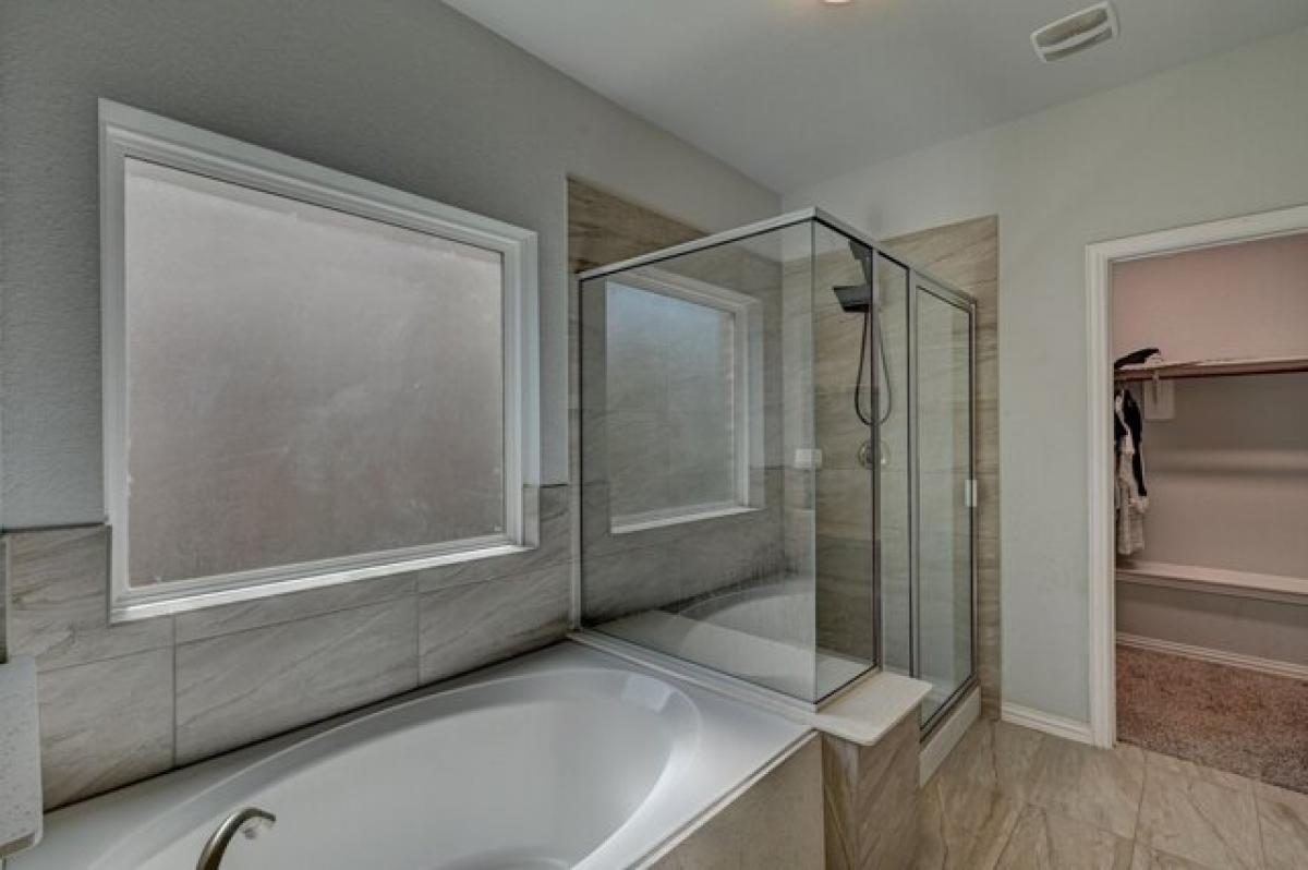 Picture of Home For Sale in Pearland, Texas, United States