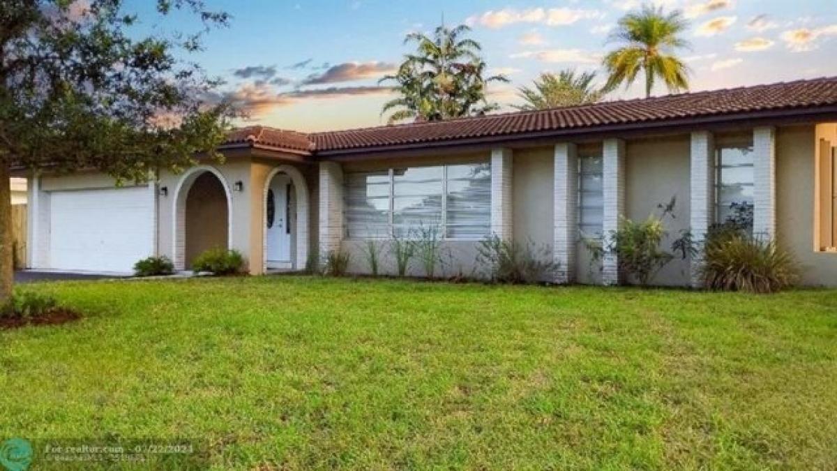 Picture of Home For Sale in Plantation, Florida, United States