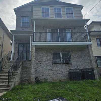 Home For Sale in Newark, New Jersey