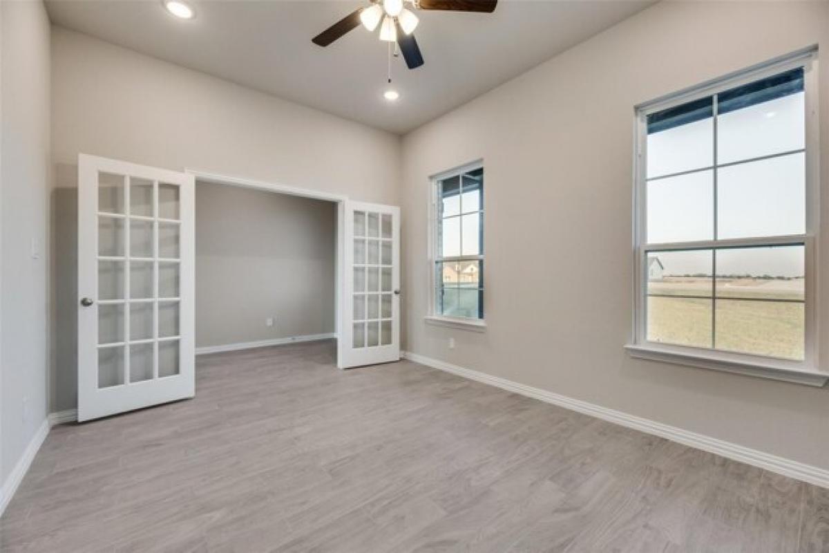 Picture of Home For Sale in Decatur, Texas, United States