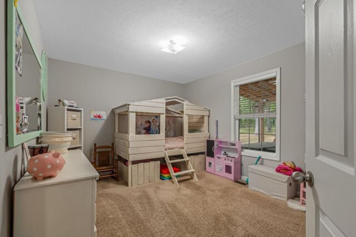 Picture of Home For Sale in Lewisburg, Tennessee, United States