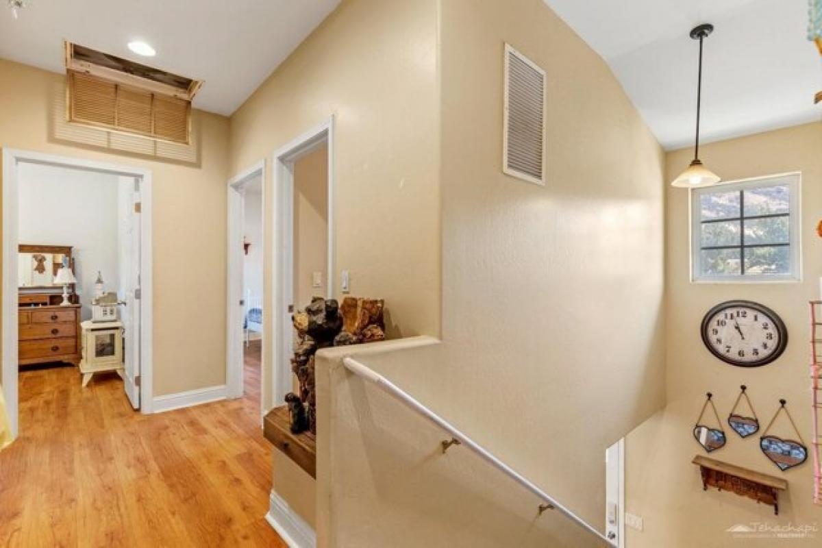 Picture of Home For Sale in Tehachapi, California, United States