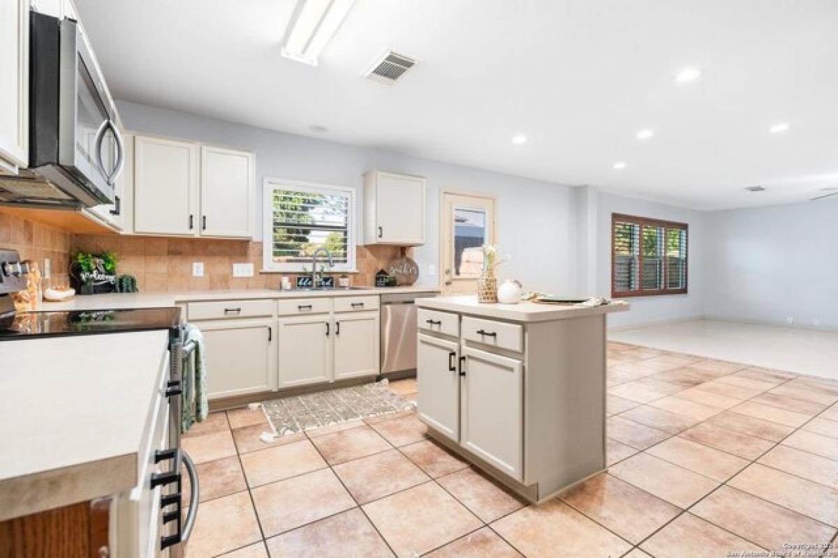 Picture of Home For Sale in Schertz, Texas, United States