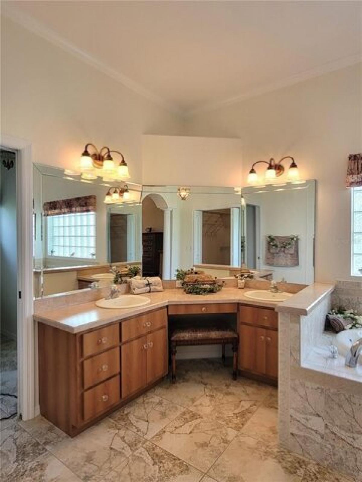 Picture of Home For Sale in Spring Hill, Florida, United States