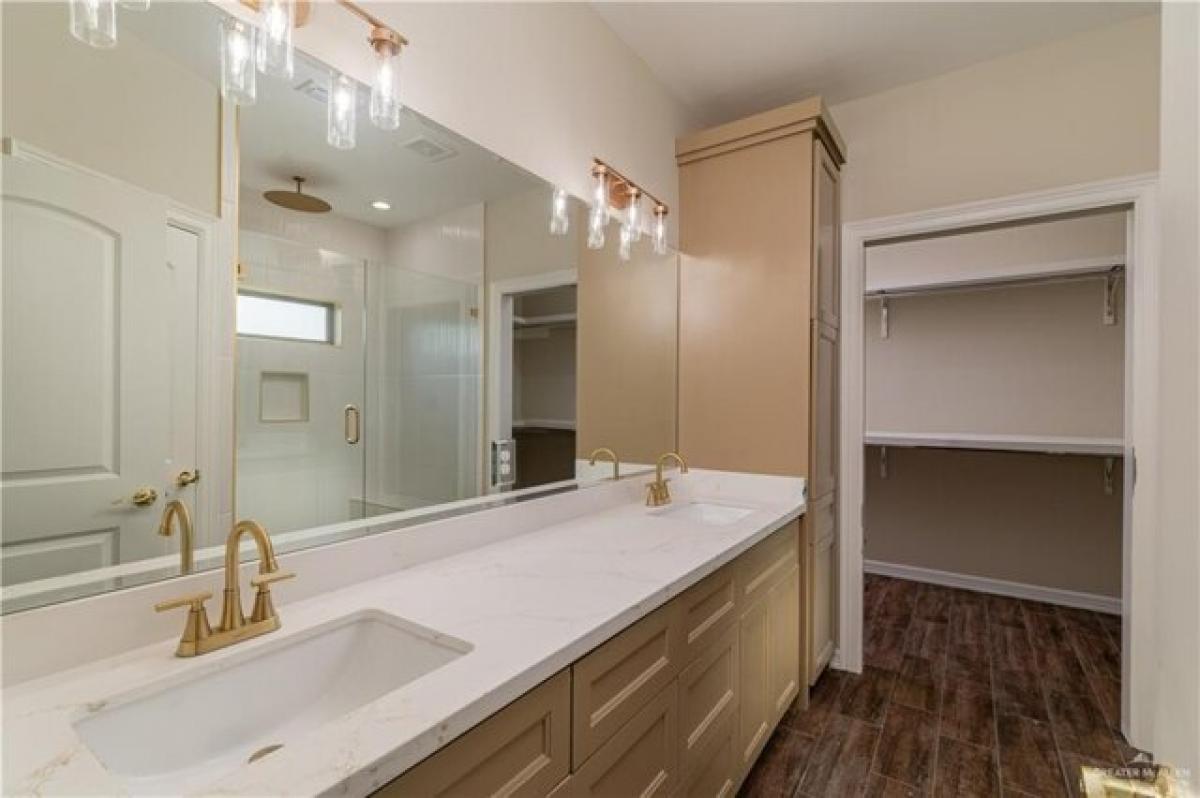 Picture of Home For Sale in Edinburg, Texas, United States