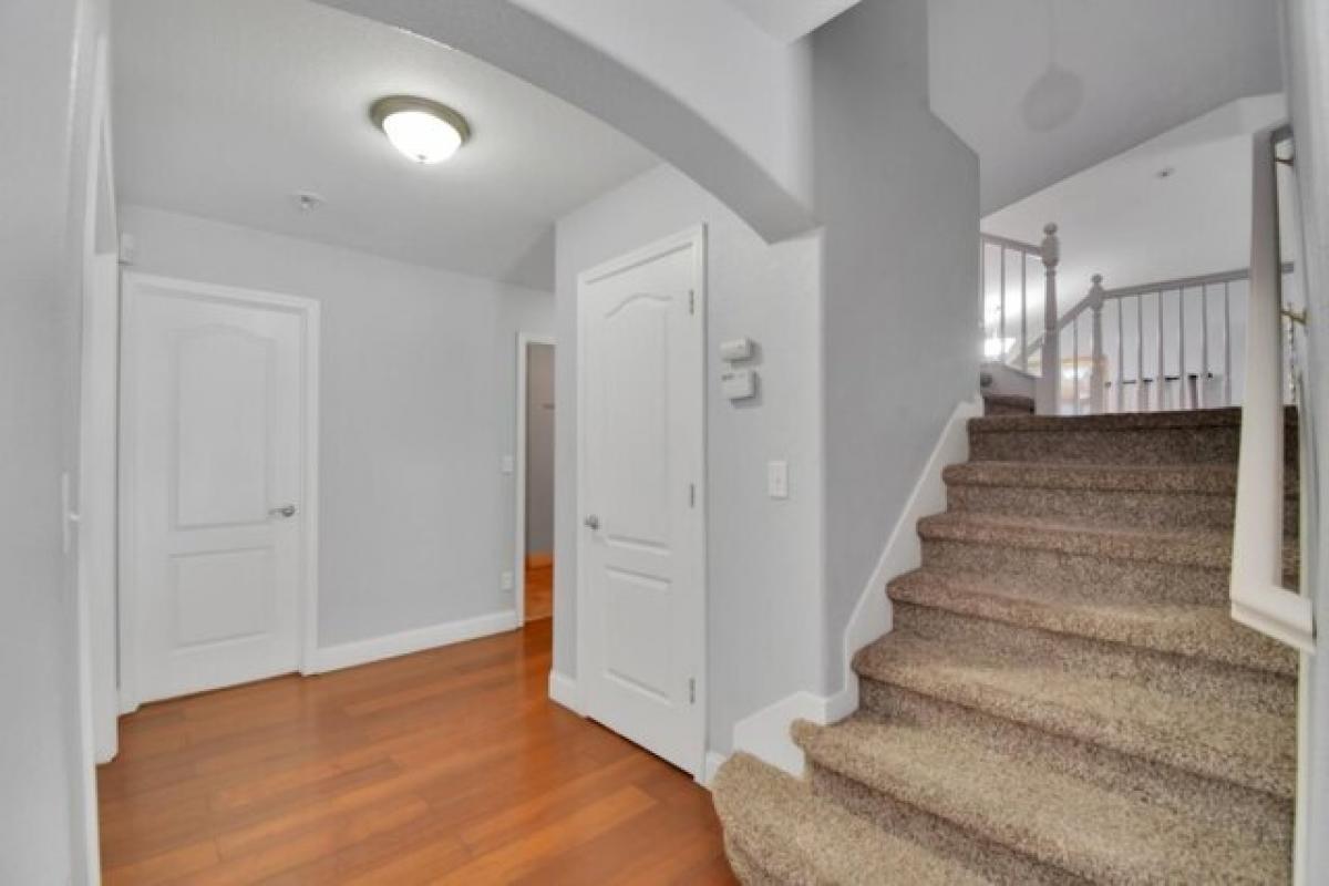 Picture of Home For Sale in Yuba City, California, United States