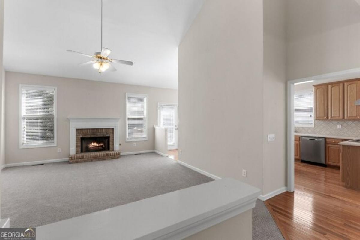 Picture of Home For Sale in Newnan, Georgia, United States