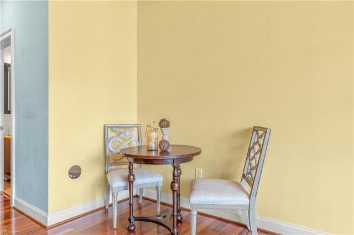 Picture of Home For Sale in Norfolk, Virginia, United States