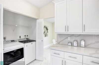 Home For Sale in Davie, Florida