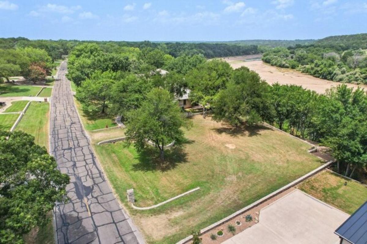 Picture of Residential Land For Sale in Granbury, Texas, United States