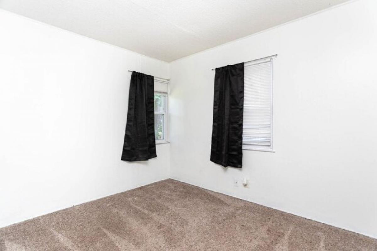 Picture of Home For Sale in Norfolk, Virginia, United States