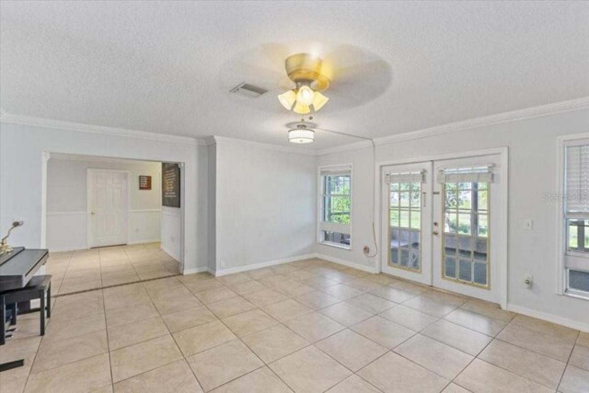 Picture of Home For Sale in Deltona, Florida, United States