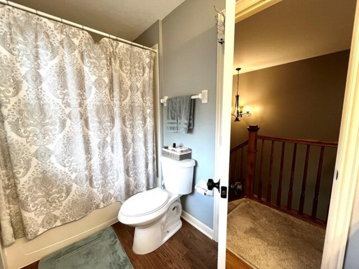 Picture of Home For Sale in Grove City, Ohio, United States