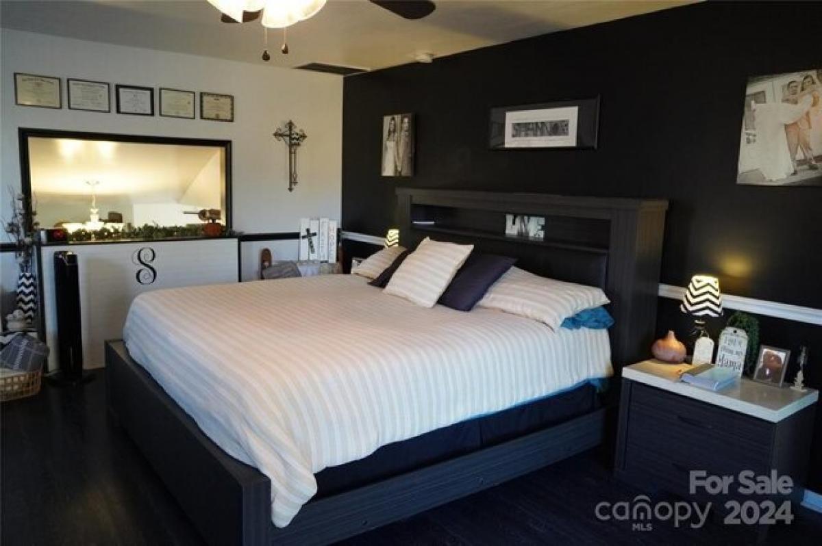 Picture of Home For Sale in Shelby, North Carolina, United States