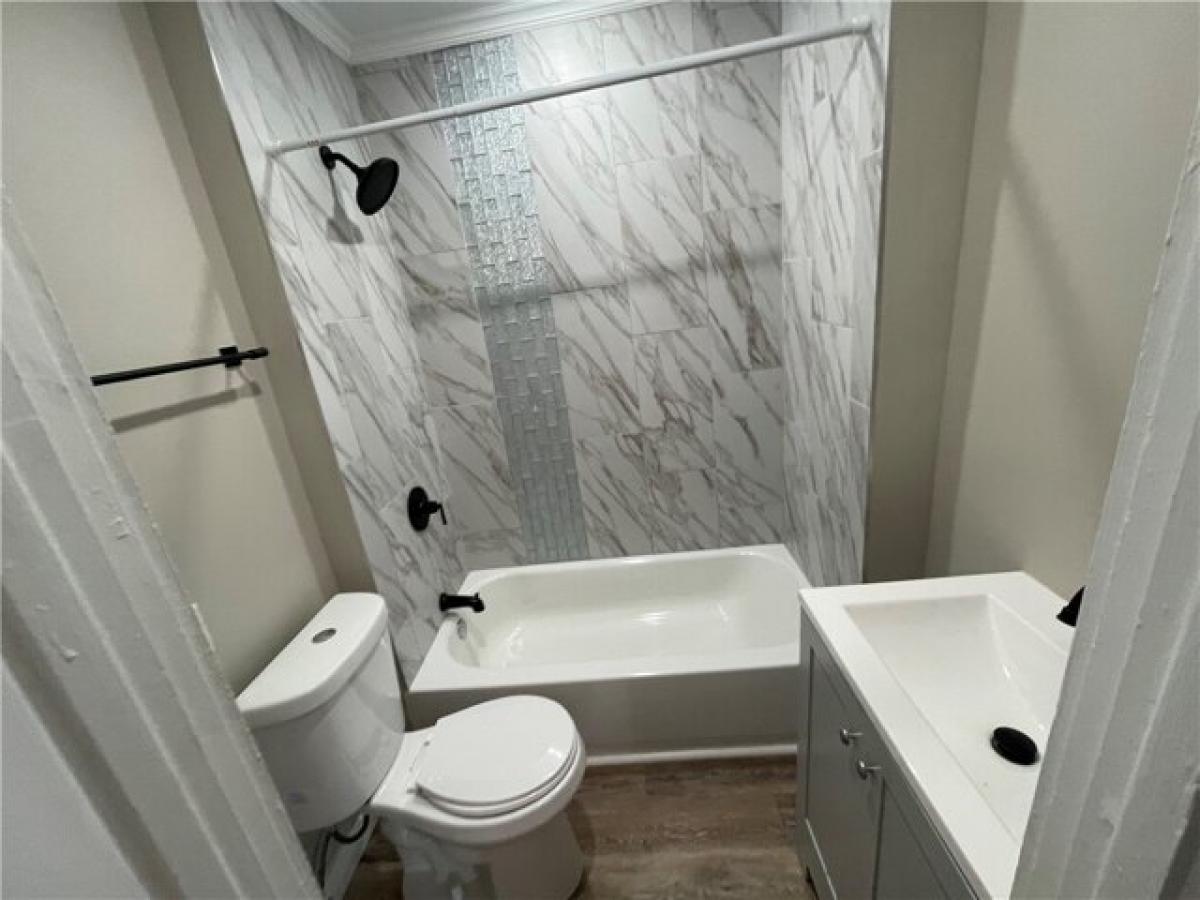 Picture of Home For Sale in Rochester, New York, United States