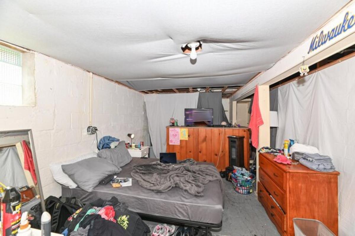 Picture of Home For Sale in Milwaukee, Wisconsin, United States