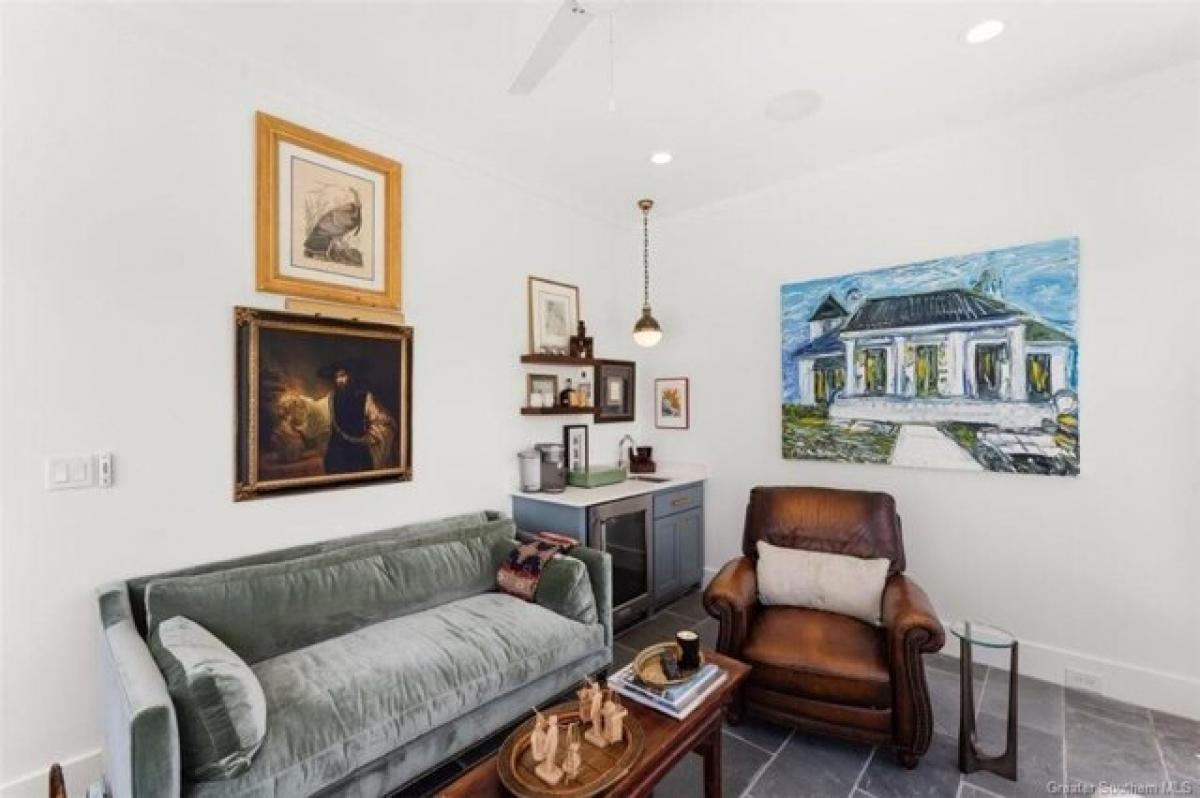 Picture of Home For Sale in Lake Charles, Louisiana, United States