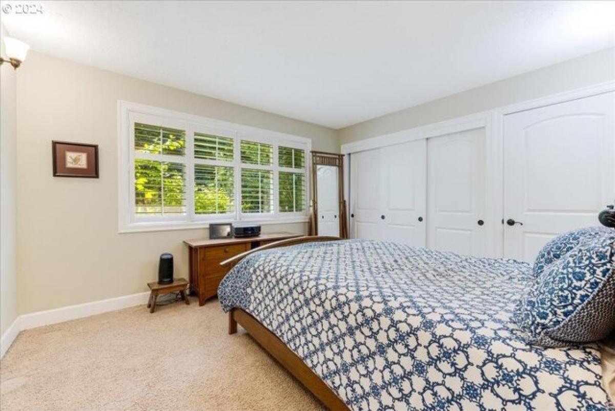 Picture of Home For Sale in West Linn, Oregon, United States