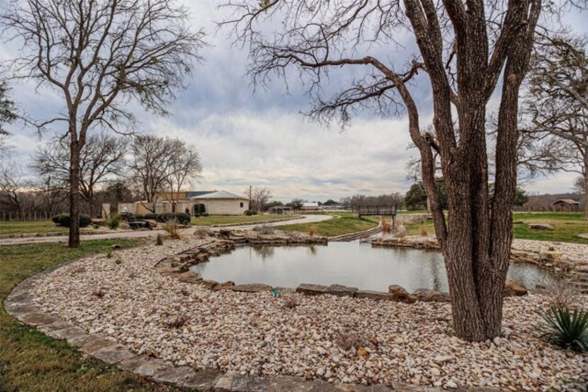Picture of Residential Land For Sale in Granbury, Texas, United States