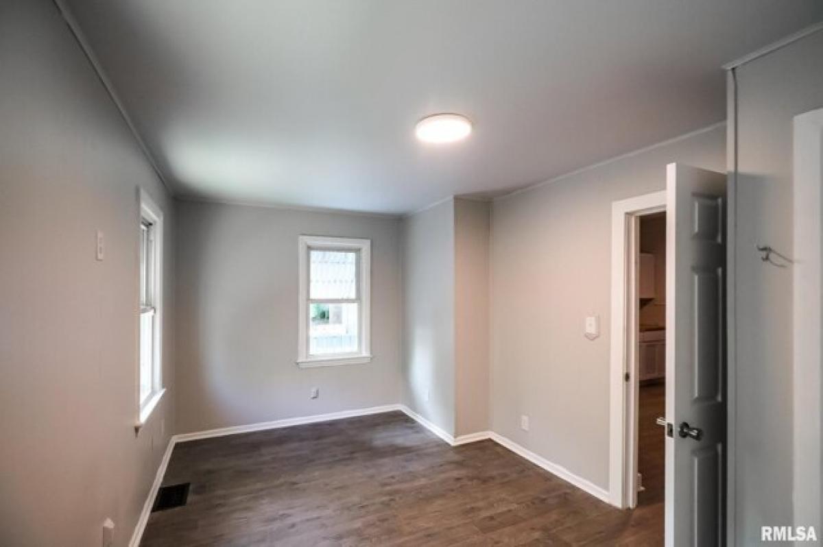 Picture of Home For Sale in Peoria, Illinois, United States