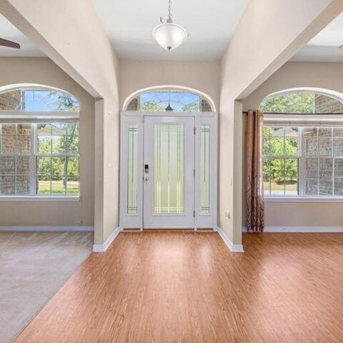 Picture of Home For Sale in Crestview, Florida, United States