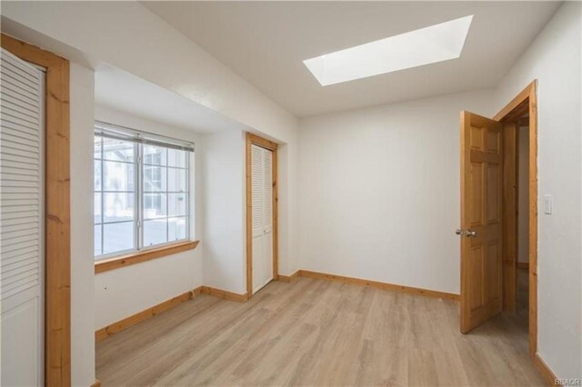 Picture of Home For Sale in Big Bear Lake, California, United States