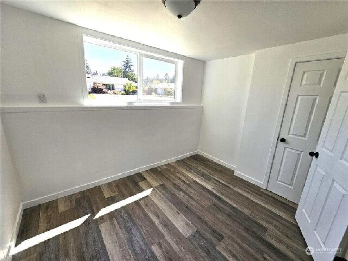 Picture of Home For Sale in Lakewood, Washington, United States